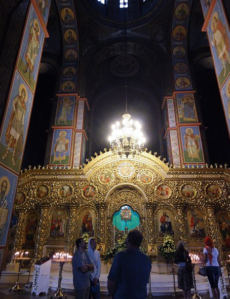 Михайловский собор в Киеве внутри (иконостас)