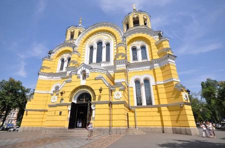 Katedralja Vladimir është një tempull funksional dhe monument arkitektonik në Kiev