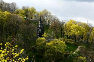 Park Vladimirskaja Gorka – nádherné panorama a čerstvý vzduch v centru Kyjeva