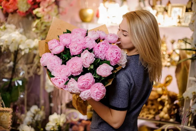 peonies এর তোড়া